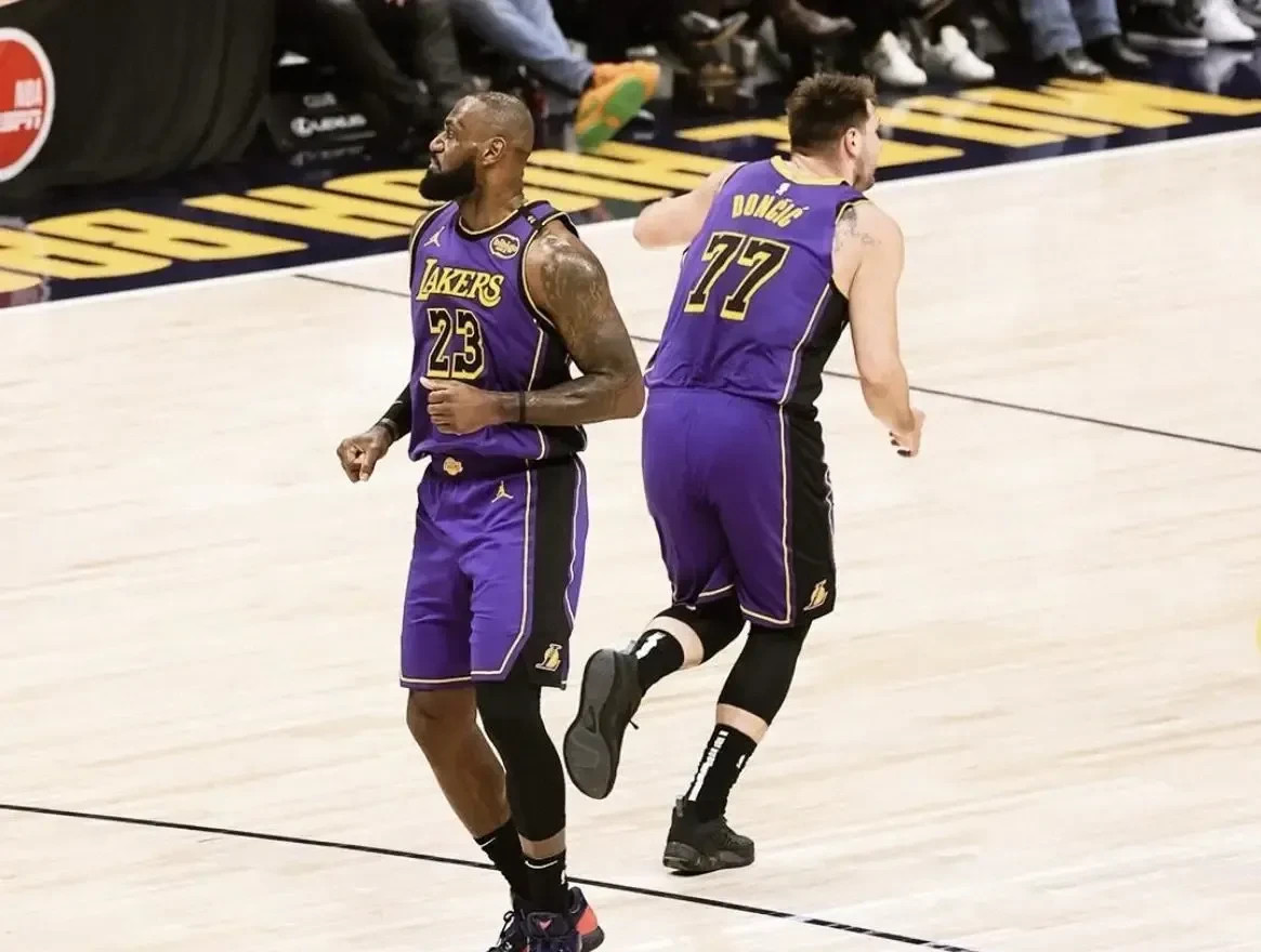 九游网页版詹姆斯新星重要助攻表现突出，加拿大队前途光明！